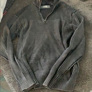 Men’s L buckle sweater